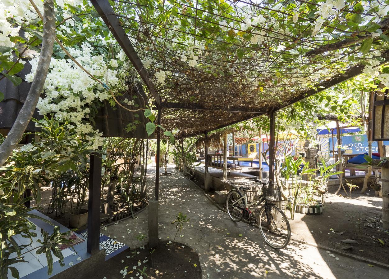 Woodstock Gili - Garden And Bungalows Hotel Gili Trawangan Exterior photo
