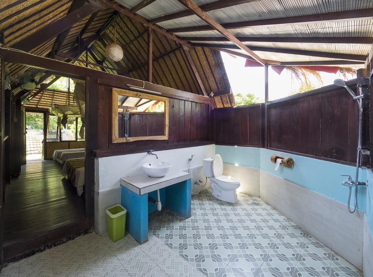 Woodstock Gili - Garden And Bungalows Hotel Gili Trawangan Exterior photo
